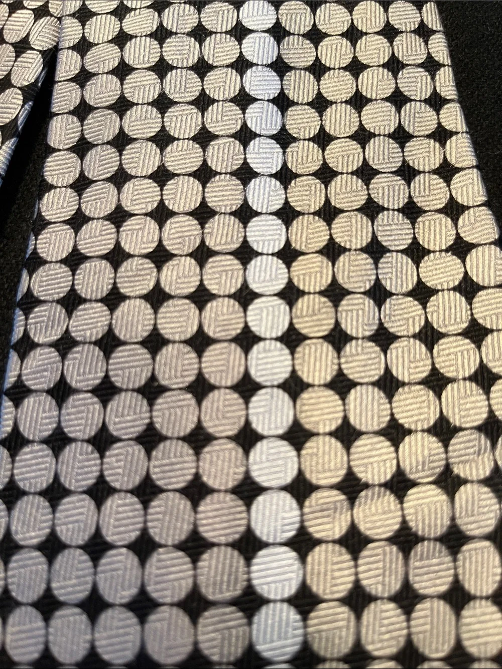 Kenneth Cole Reaction Black and Silver Geometric Dot Tie